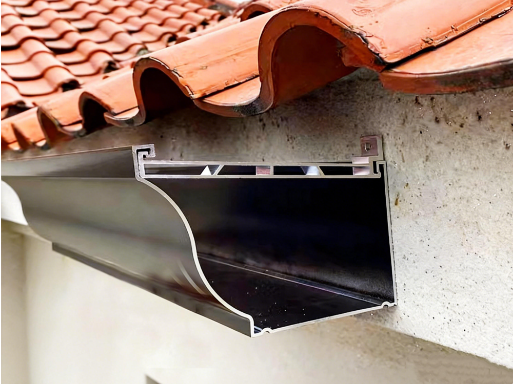 Aluminum alloy eave rainwater gutter